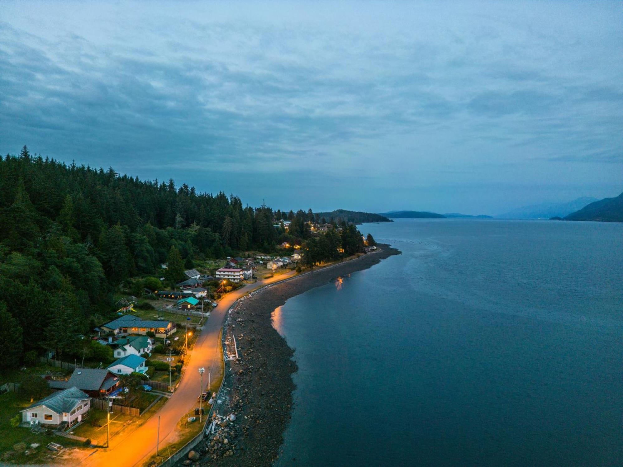 Alert Bay Lodge Exterior photo